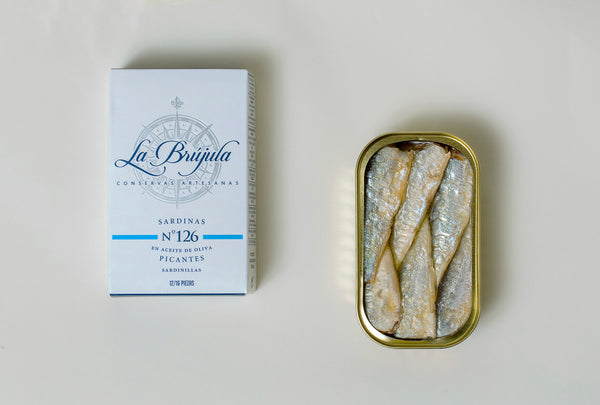 Petites sardines à l'huile d'olive piquante - La Brújula - enboite.ch